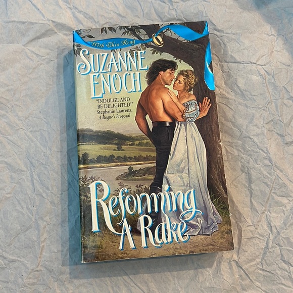 ⭐️5 for $15⭐️Reforming A Rake by Suzanne Enoch | Book - Picture 1 of 2